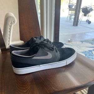 Nike Janoski Size 11.5